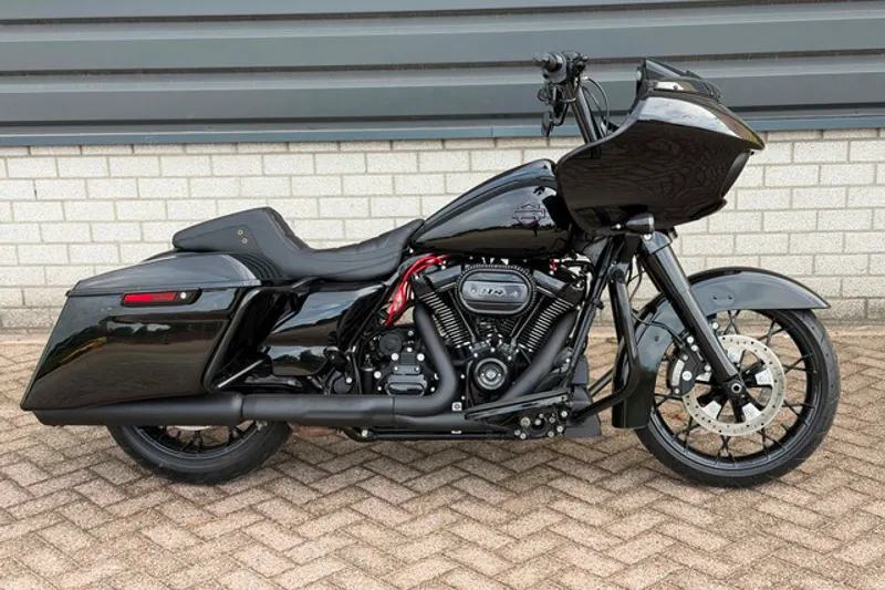Harley-Davidson Road Glide (2023)