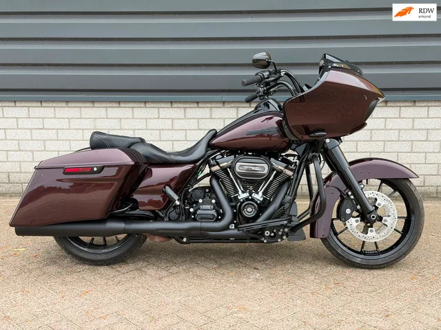 Harley-Davidson Road Glide (2022) — foto 1