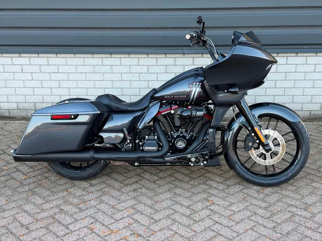 Harley-Davidson Road Glide (2019) — foto 1