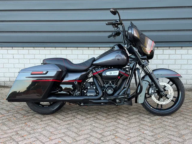 Harley-Davidson Street Glide (2019) — foto 1