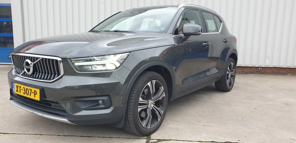 Volvo XC40 (2019) — foto 1