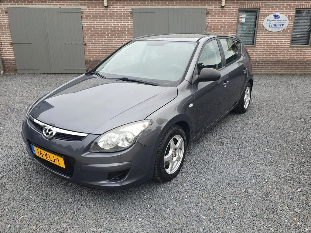Hyundai i30 (2010) — foto 1