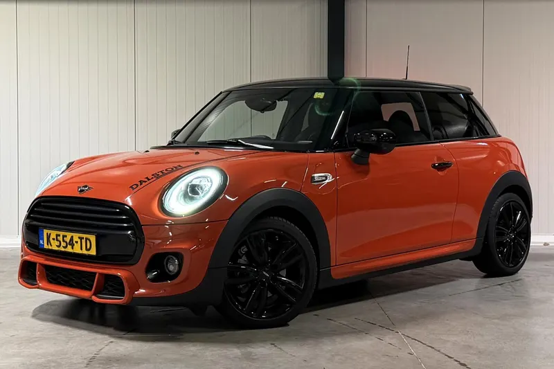MINI Cooper (2021)