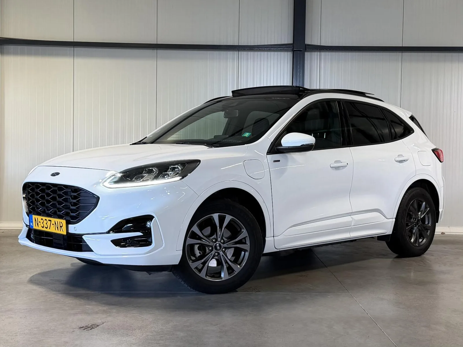Ford Kuga (2021) — foto 1