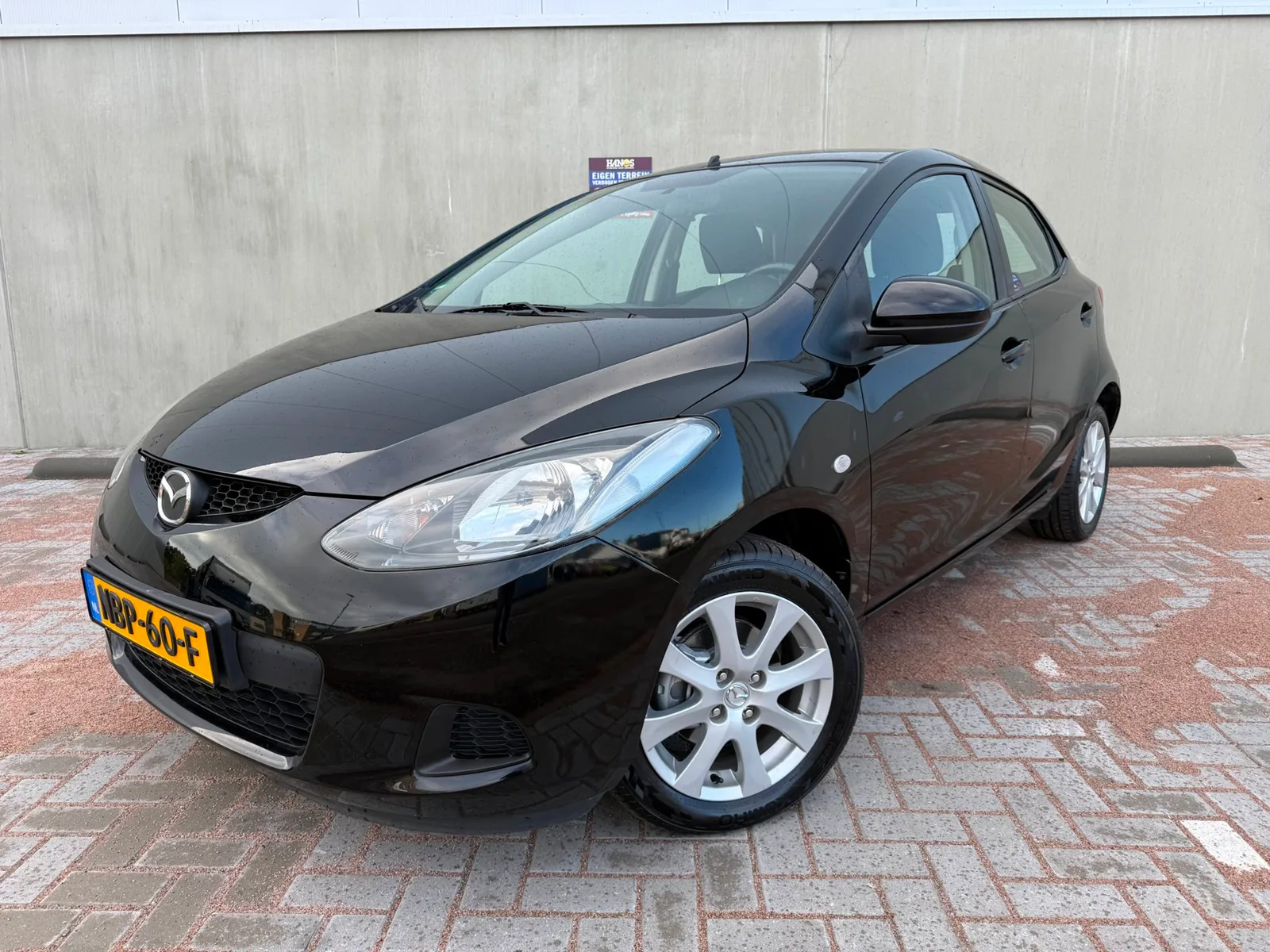 Mazda 2 (2009) — foto 1