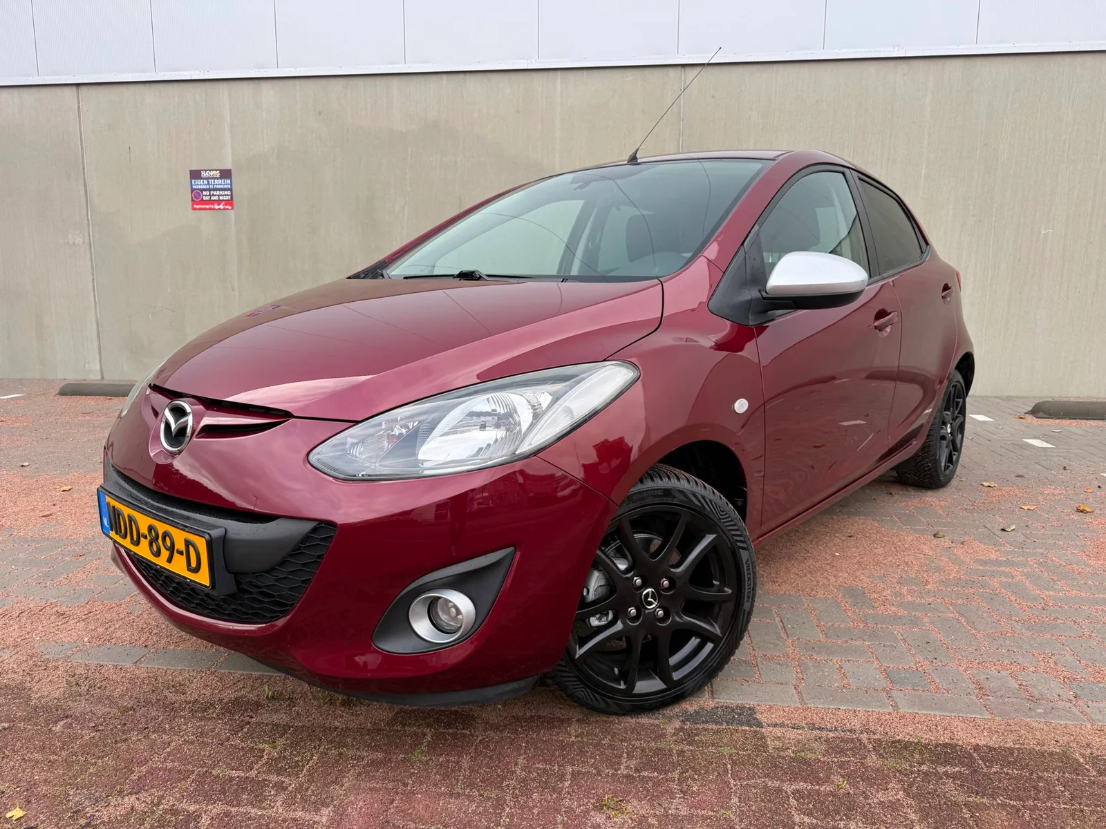 Mazda 2 (2014) — foto 1