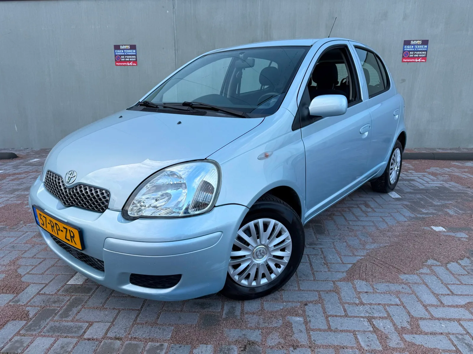 Toyota Yaris (2005) — foto 1