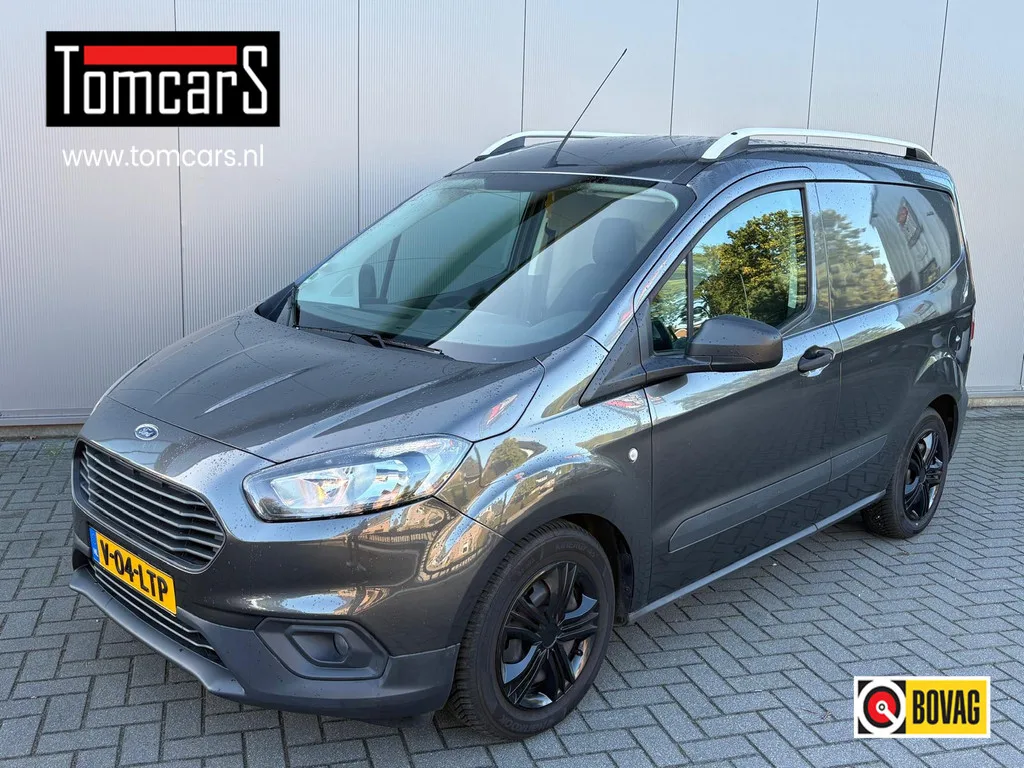 Ford Transit Courier (2018) — foto 1