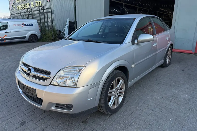 Opel Vectra (2003)
