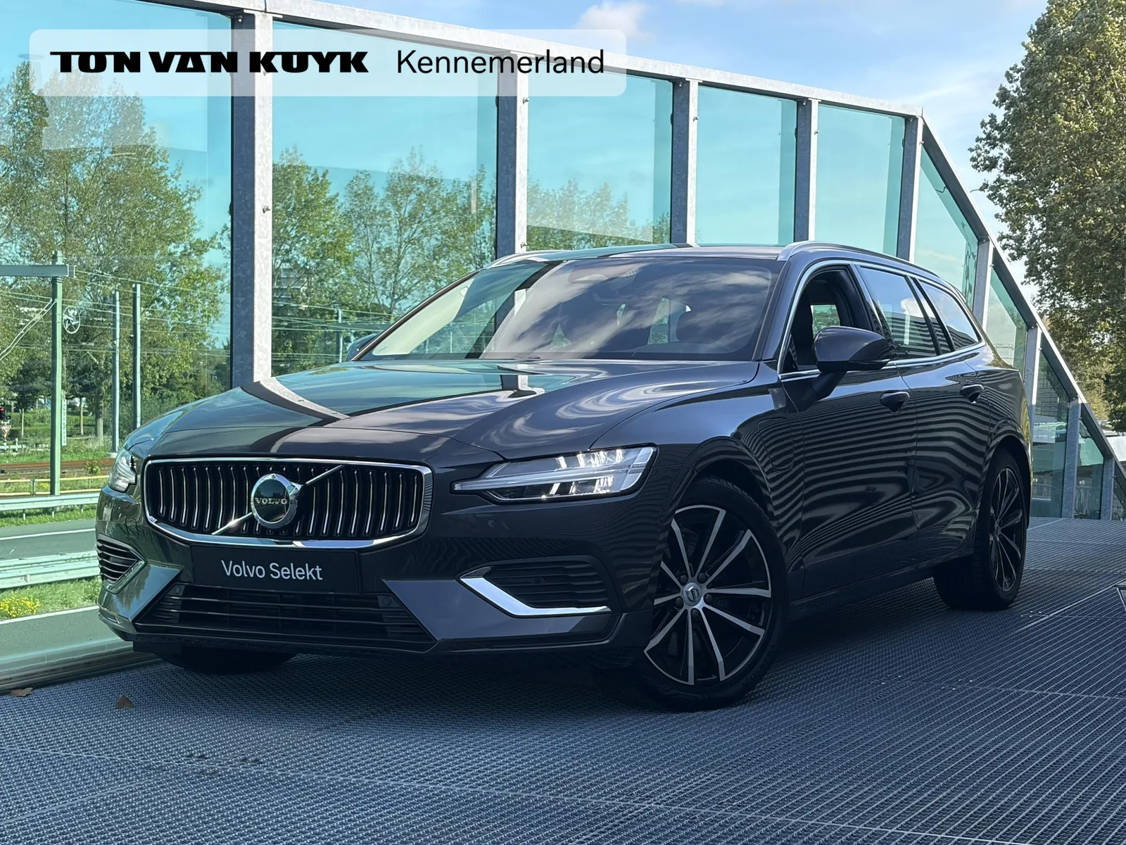 Volvo V60 (2025) — foto 1