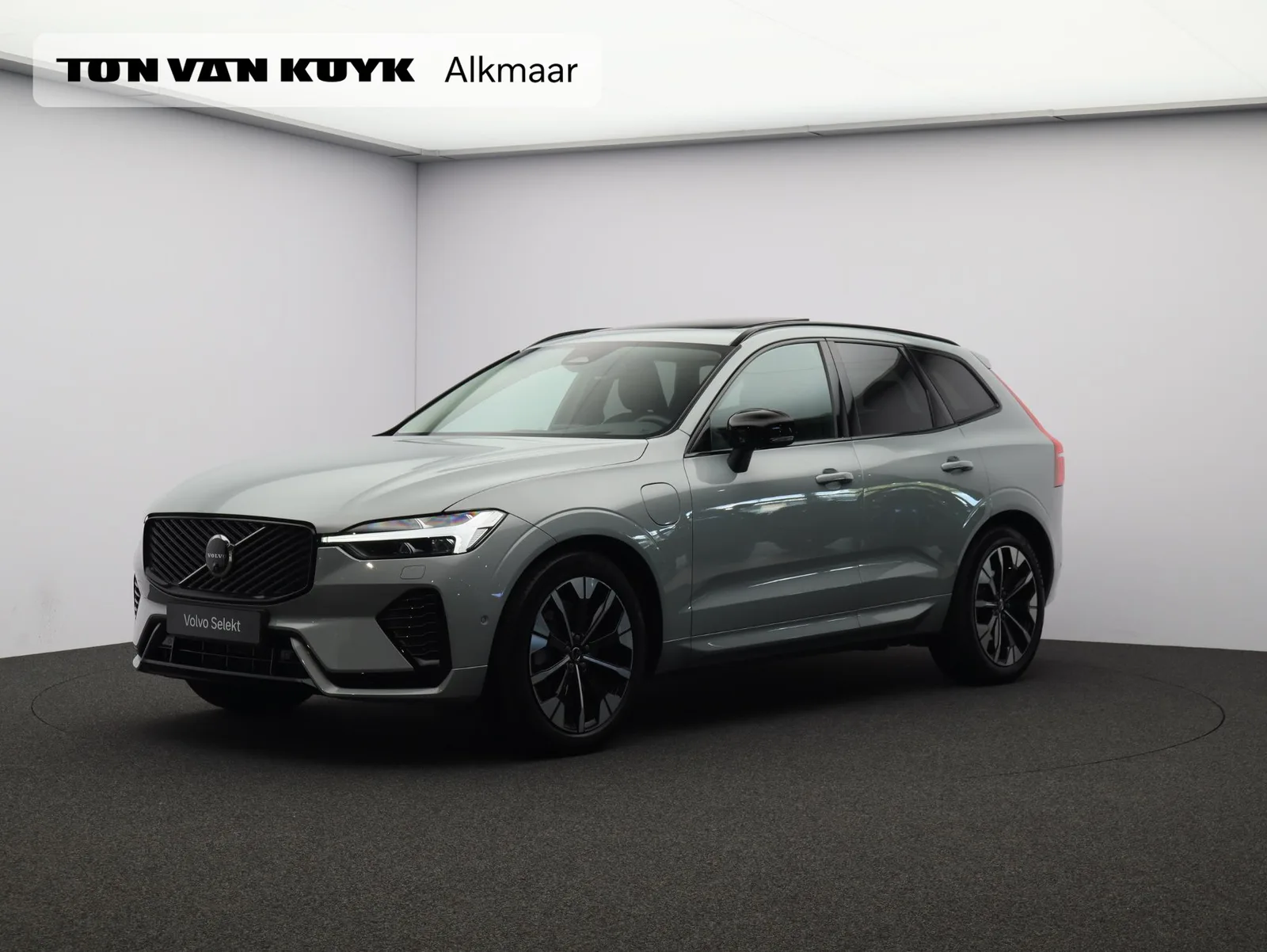 Volvo XC60 (2026) — foto 1