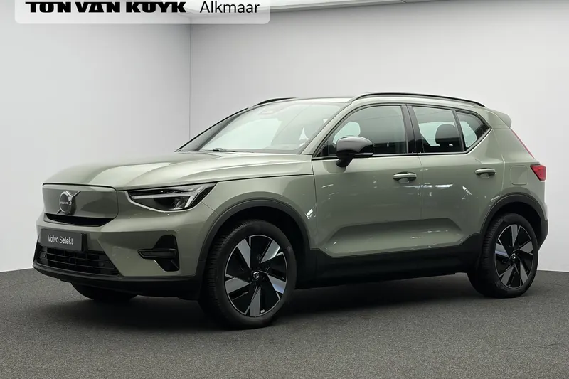 Volvo EX40 (2025)