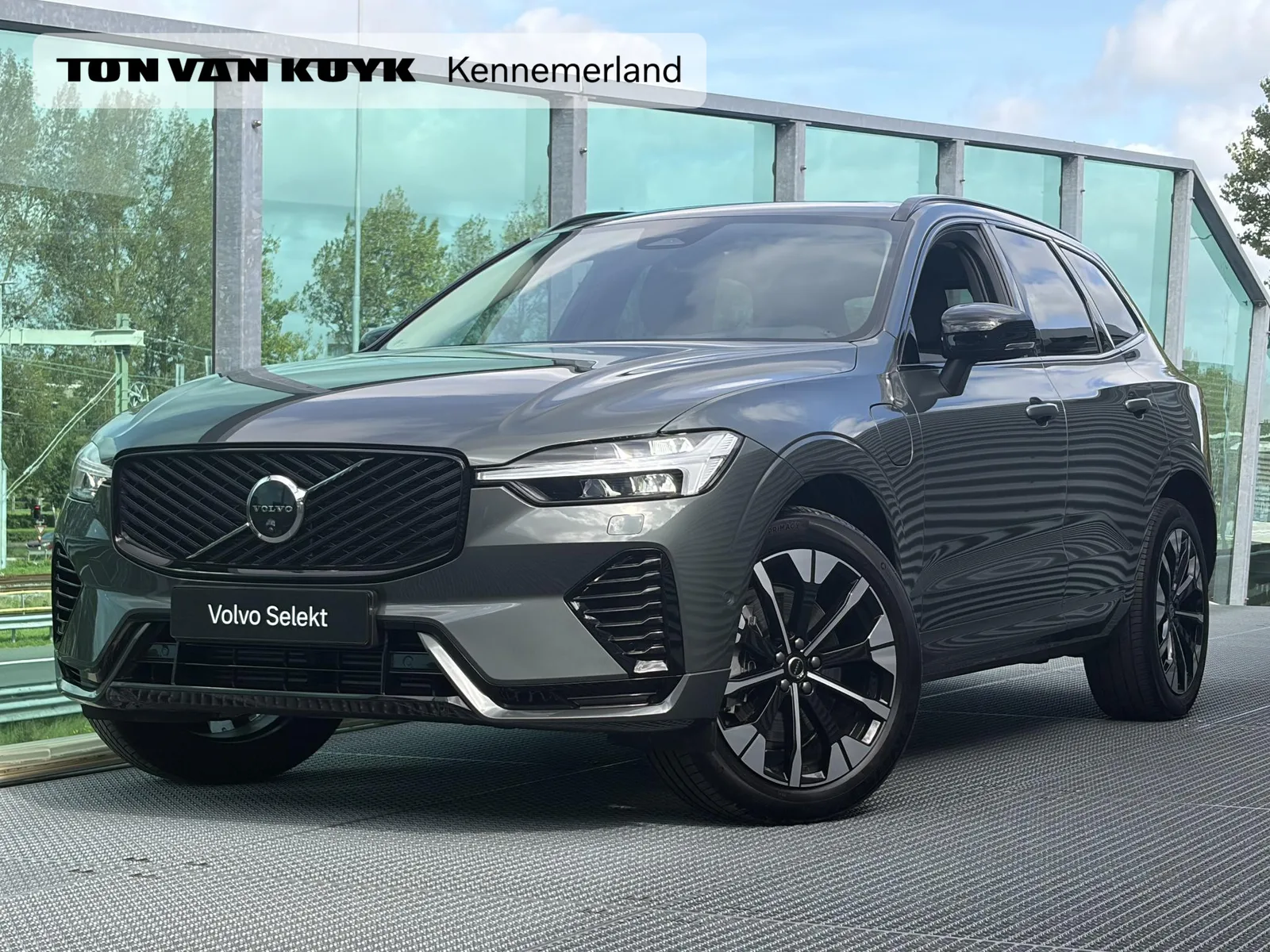 Volvo XC60 (2026) — foto 1