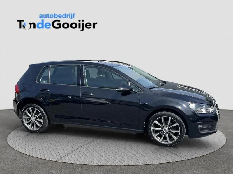 Volkswagen Golf (2016) — foto 1