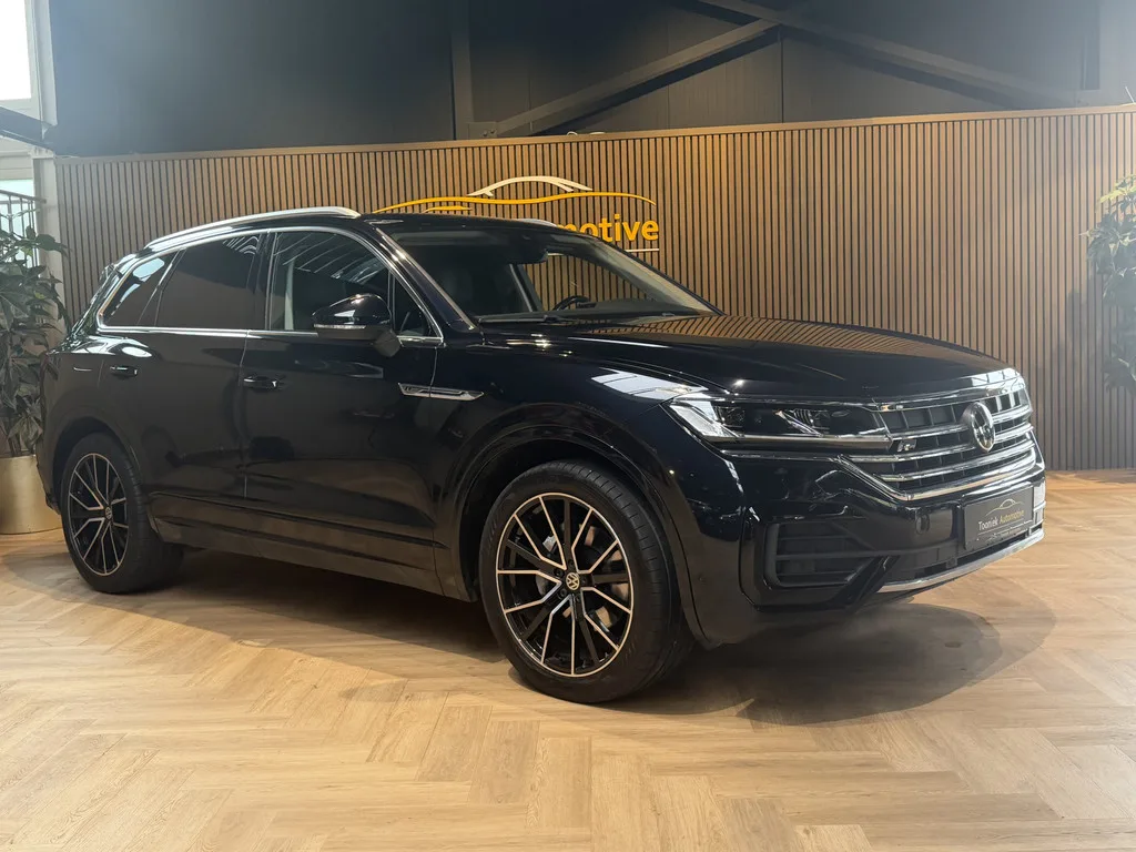Volkswagen Touareg (2021) — foto 1