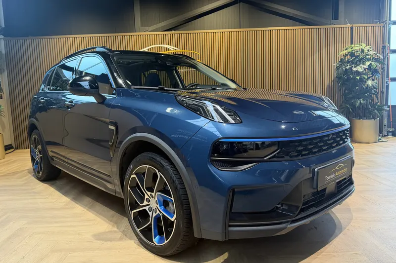 Lynk & Co 01 (2022)