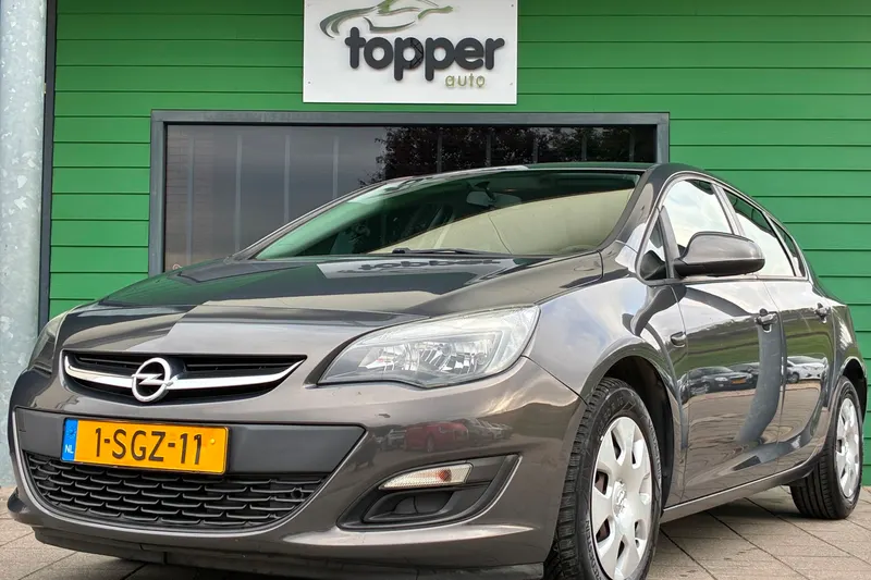 Opel Astra (2013)