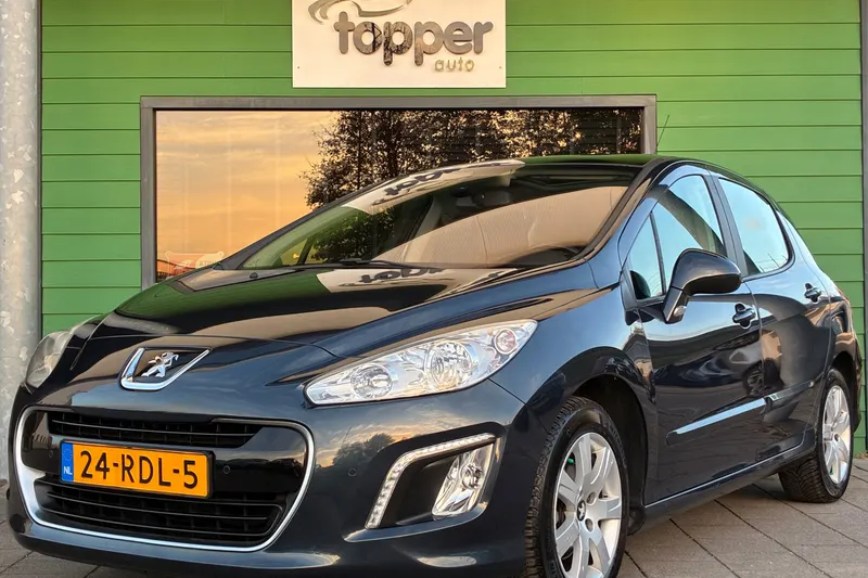 Peugeot 308 (2011)