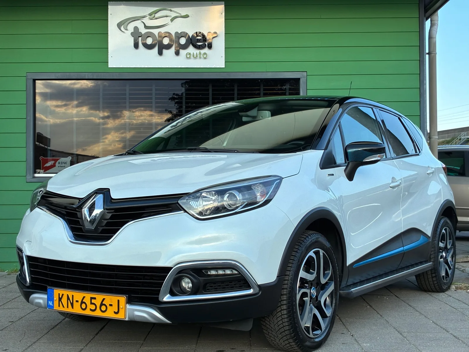 Renault Captur (2016) — foto 1