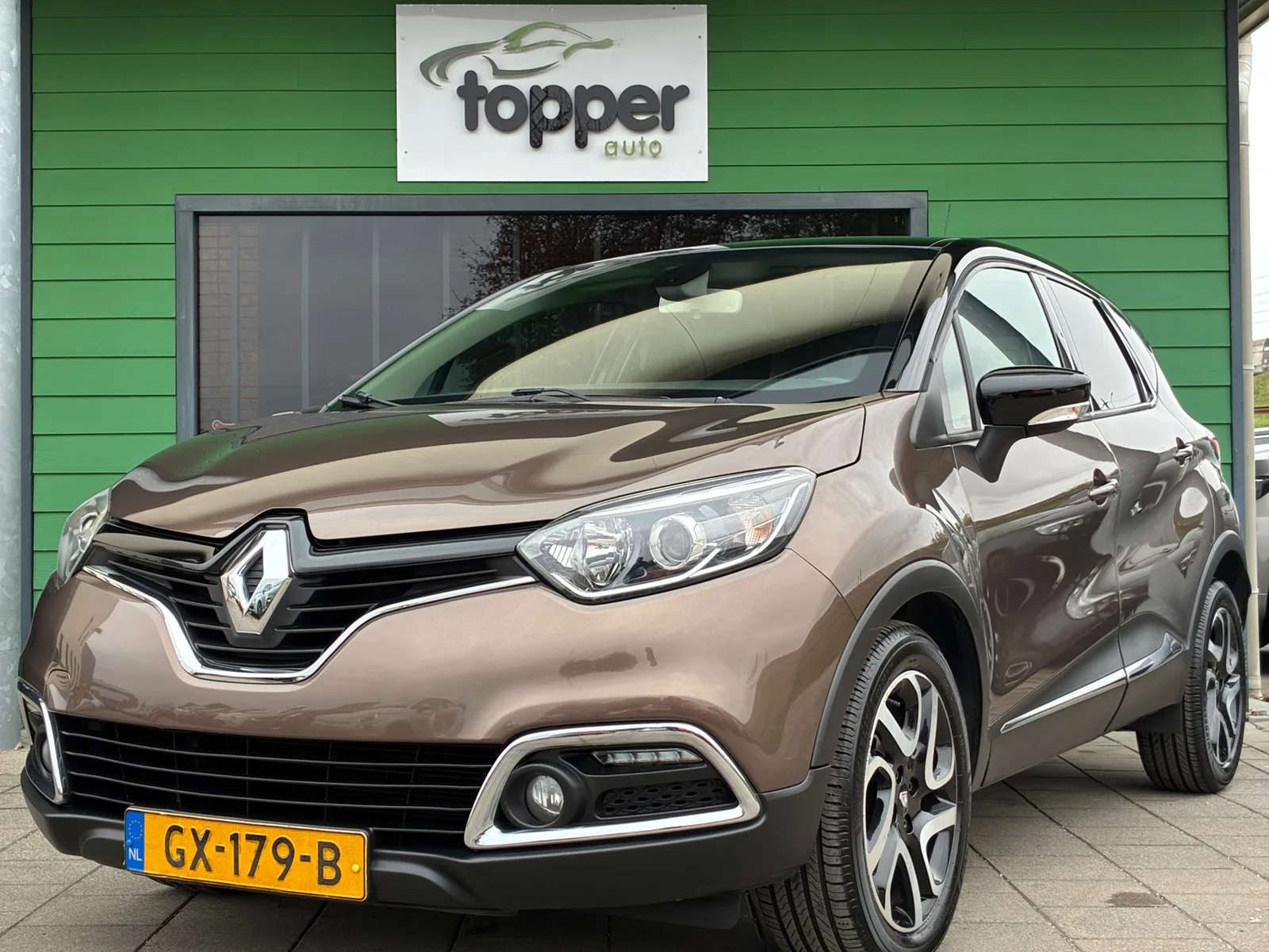 Renault Captur (2015) — foto 1