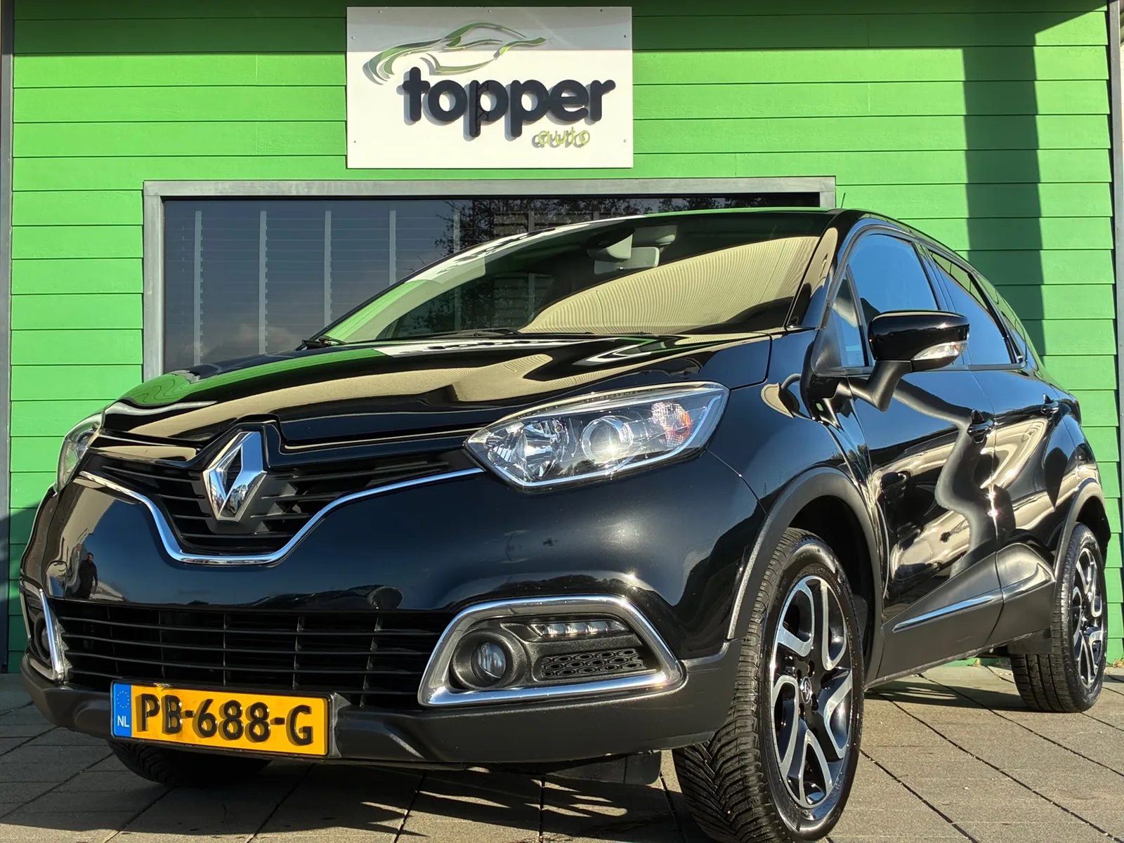 Renault Captur (2017) — foto 1
