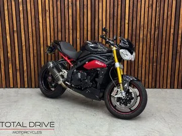 Triumph Speed Triple 1050 (2013) — foto 1