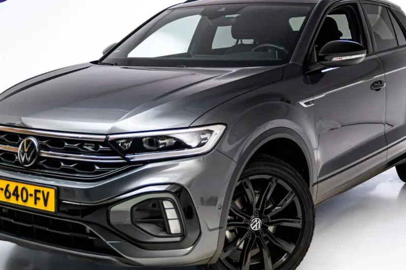 Volkswagen T-Roc (2023)