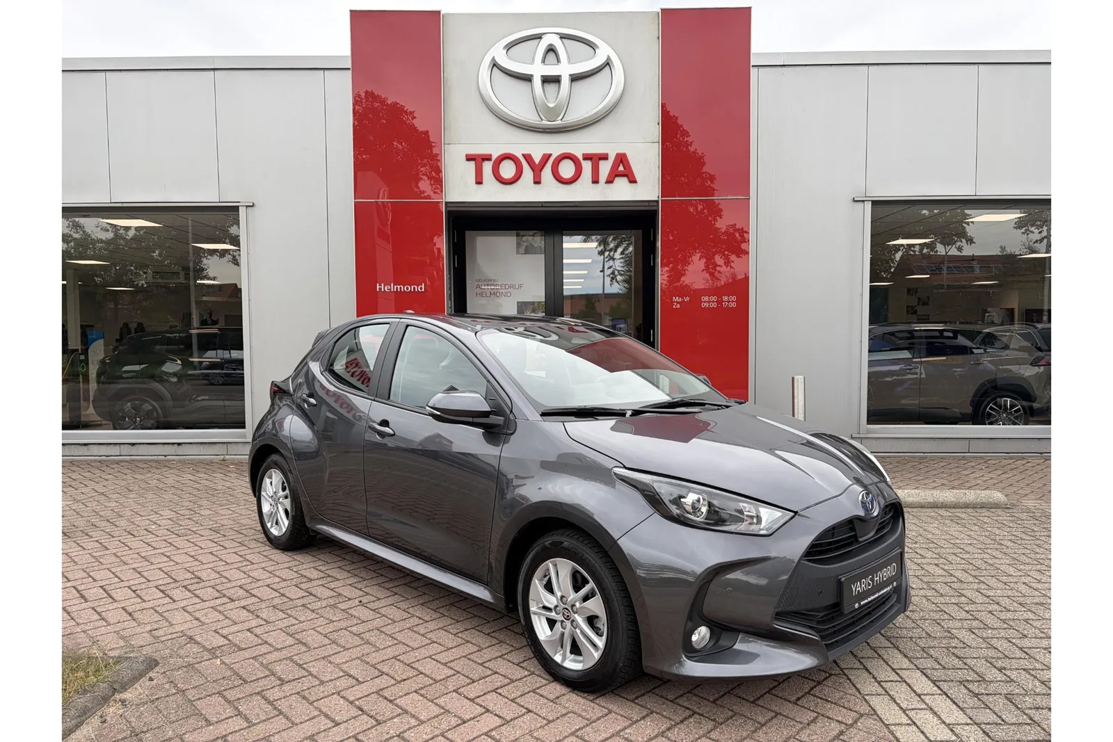 Toyota Yaris (2025) — foto 1