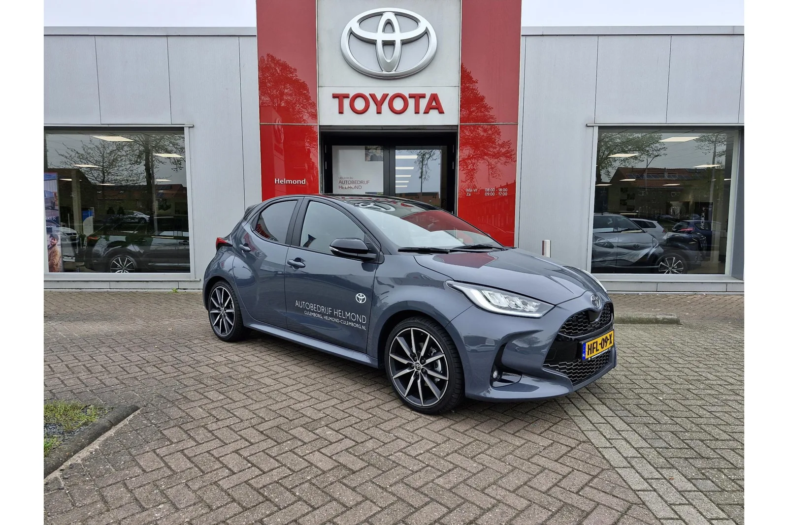 Toyota Yaris (2025) — foto 1