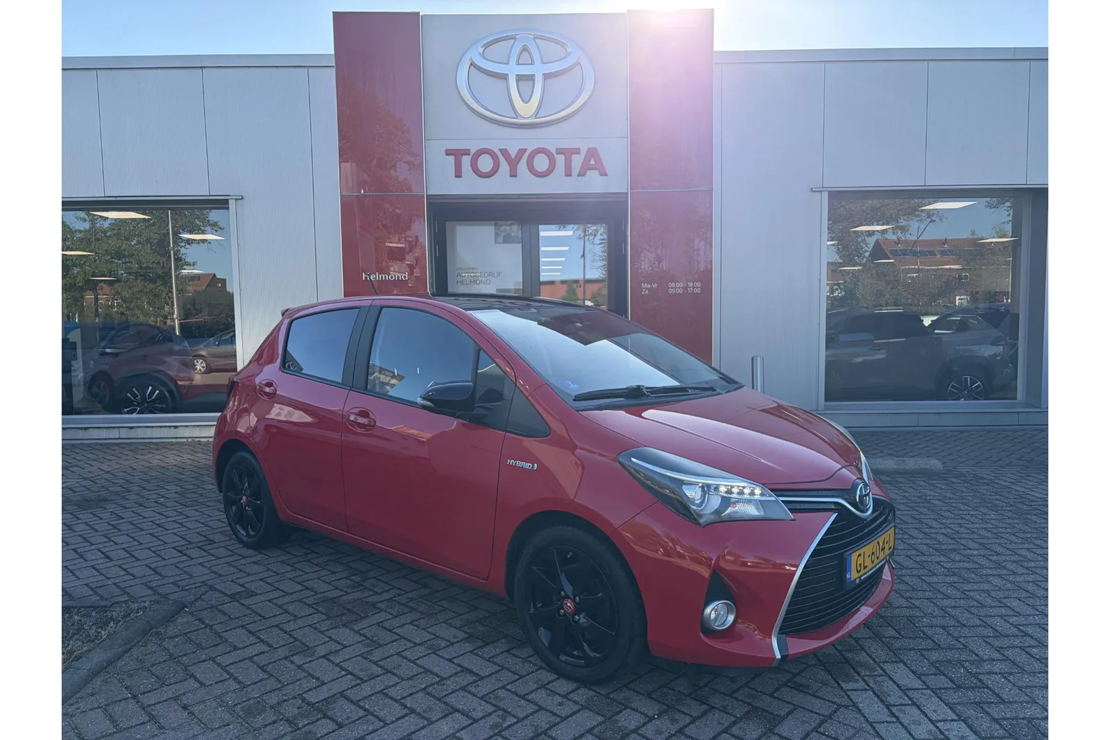Toyota Yaris (2015) — foto 1