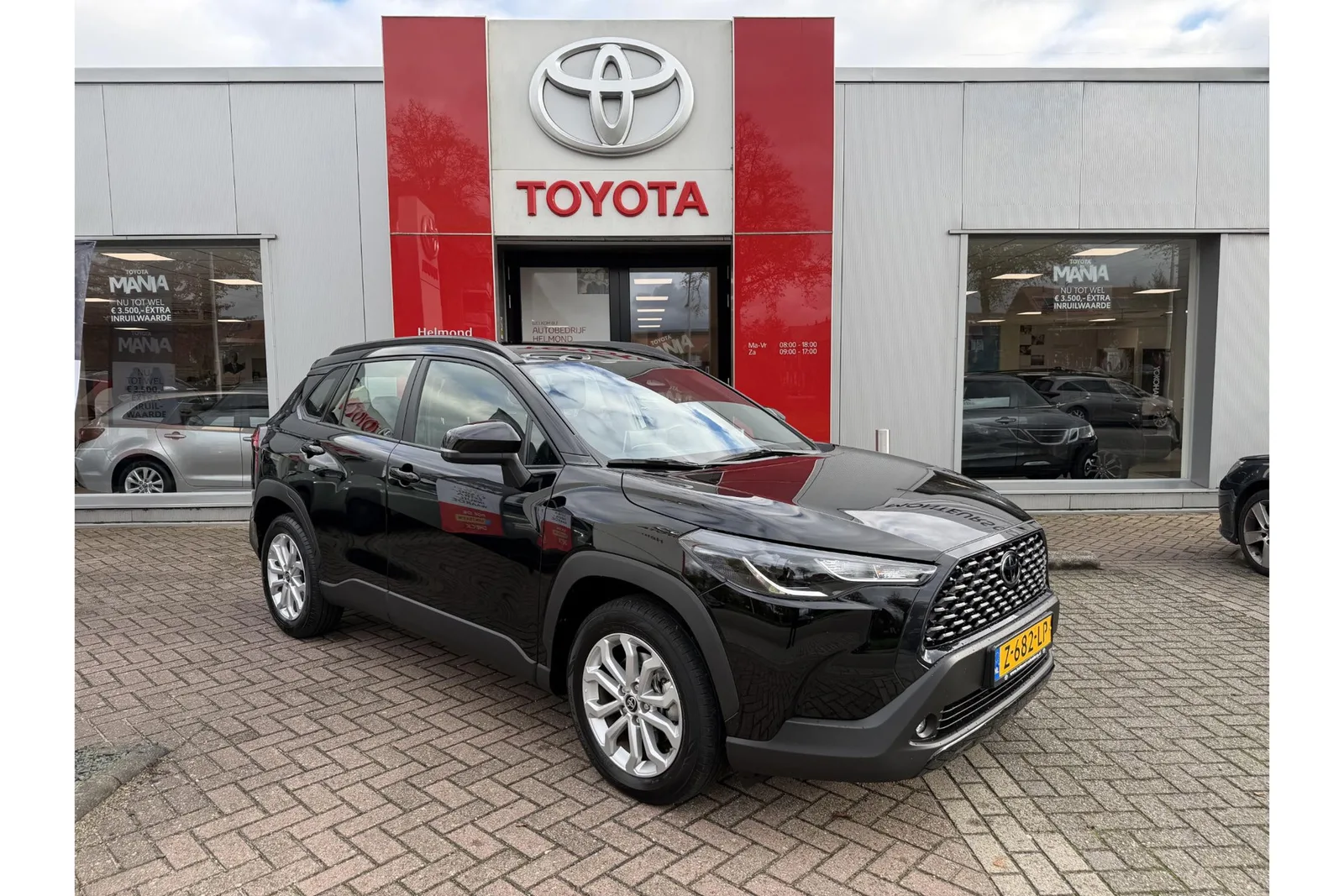 Toyota Corolla Cross (2024) — foto 1
