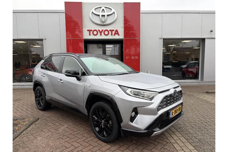 Toyota RAV4 (2021)