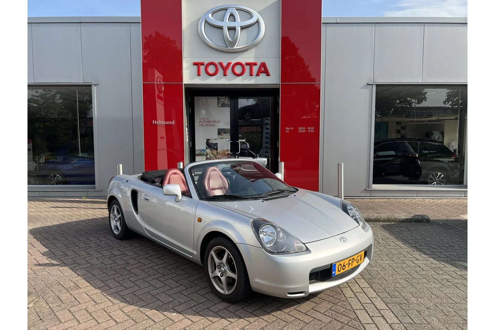 Toyota MR2 (2000) — foto 1