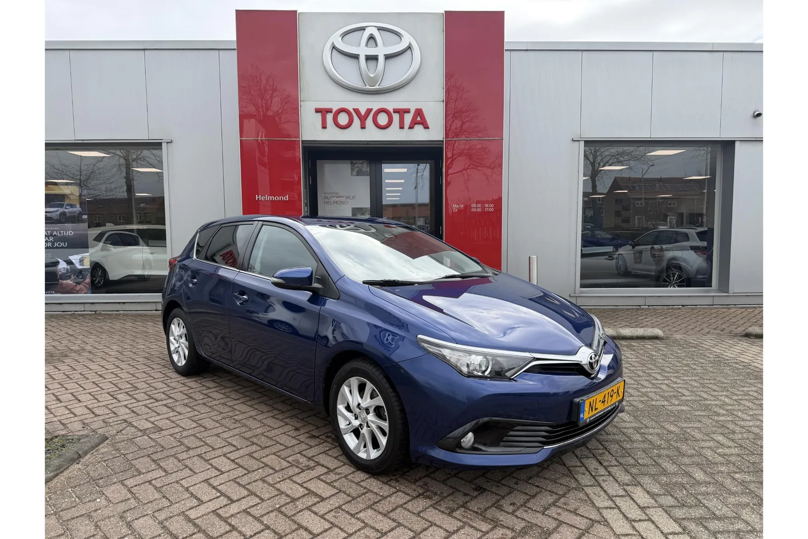Toyota Auris (2017) — foto 1