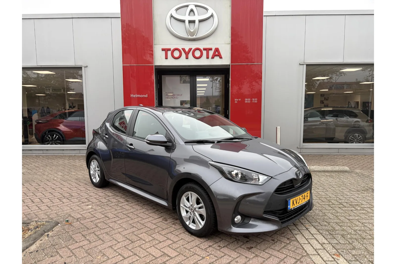 Toyota Yaris (2025) — foto 1