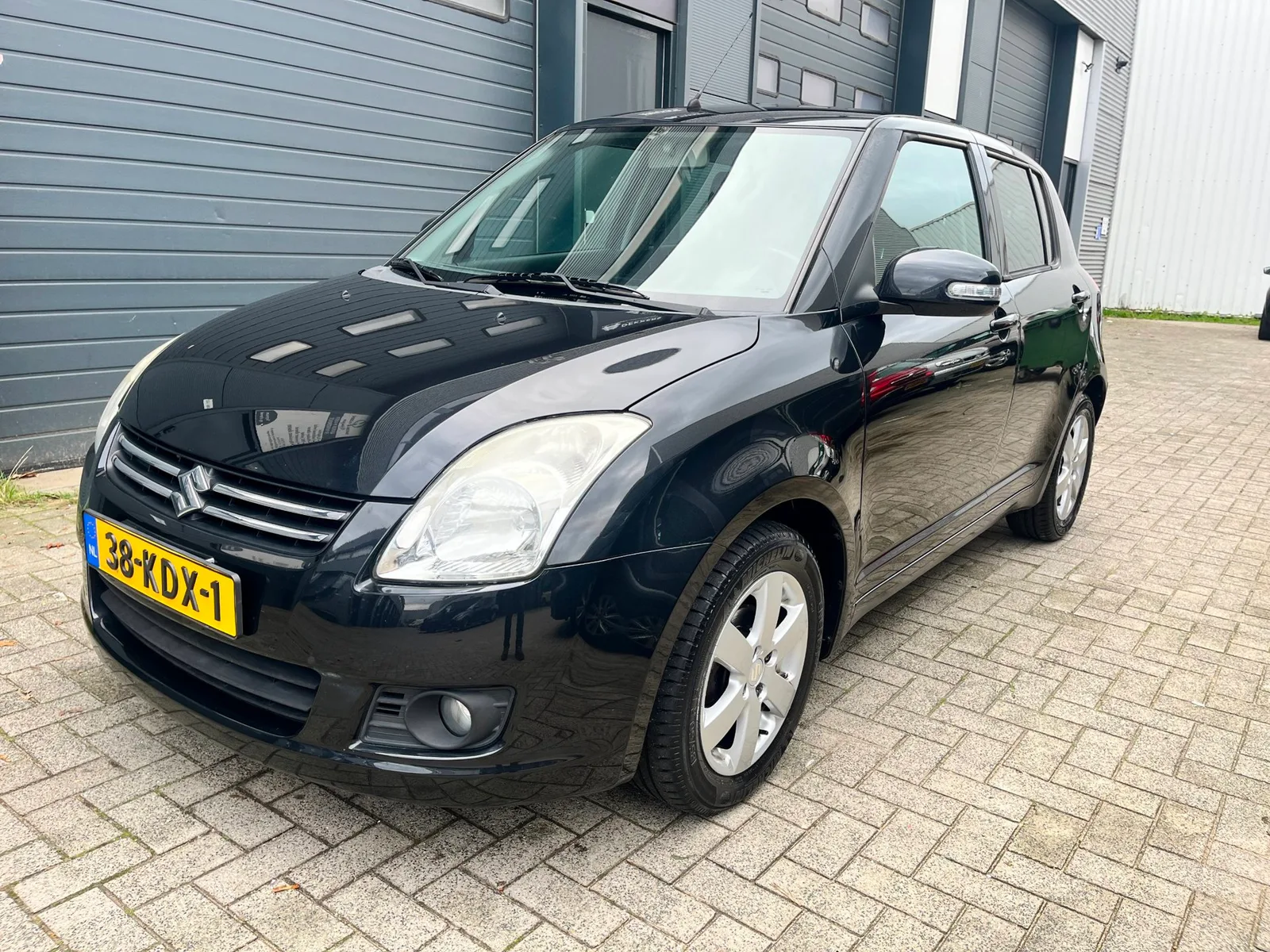 Suzuki Swift (2009) — foto 1