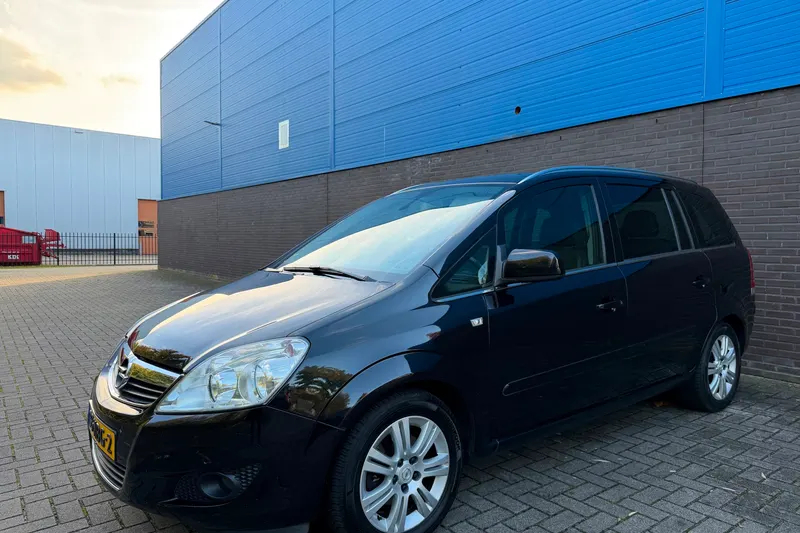 Opel Zafira (2010)