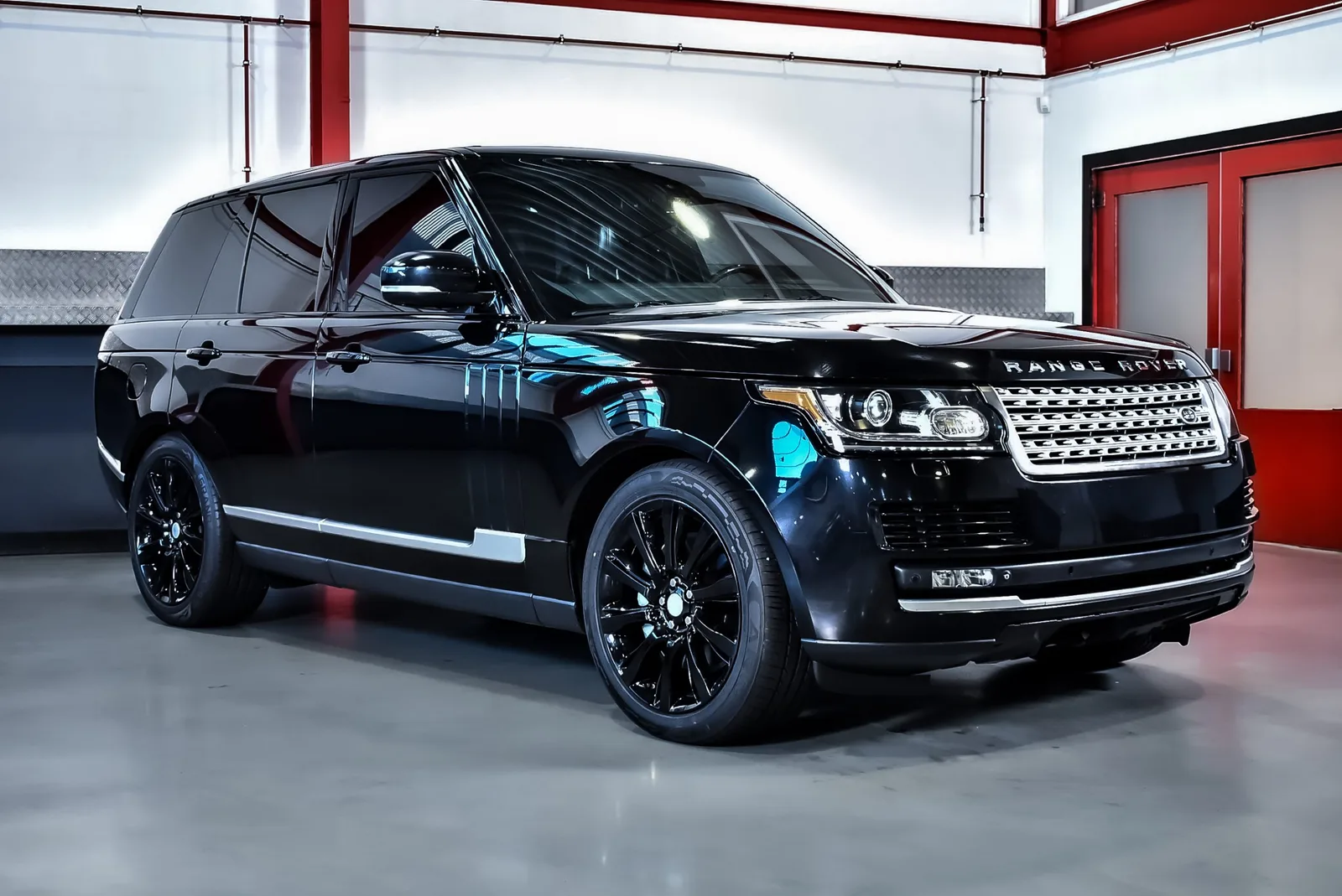 Land Rover Range Rover (2015) — foto 1