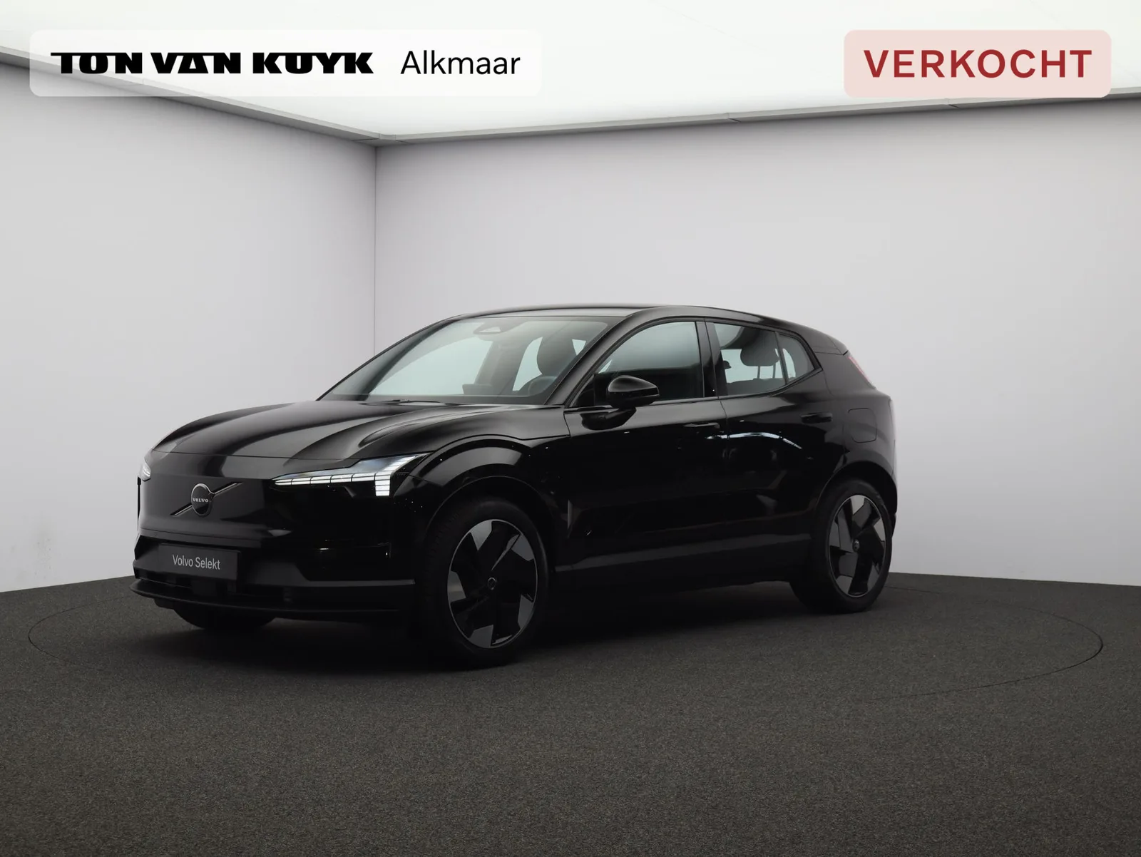 Volvo EX30 (2025) — foto 1