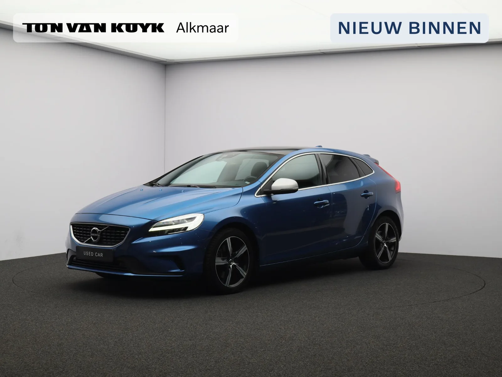 Volvo V40 (2019) — foto 1