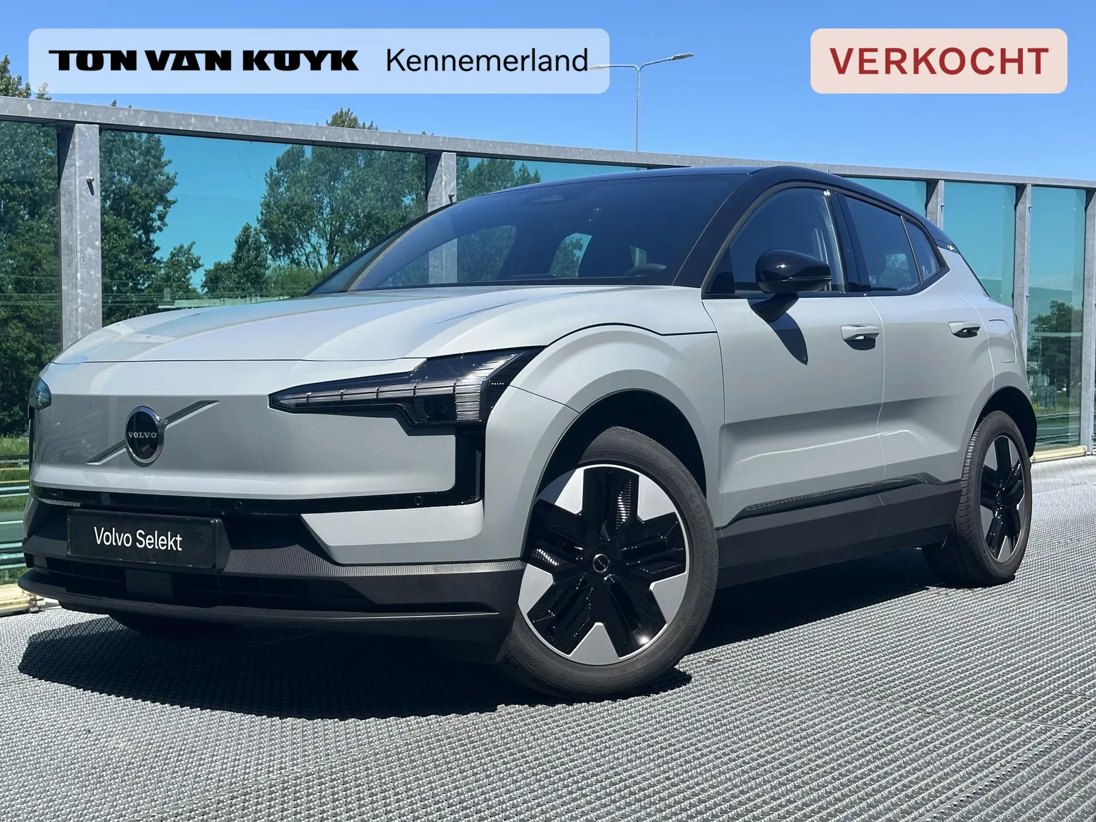 Volvo EX30 (2024) — foto 1