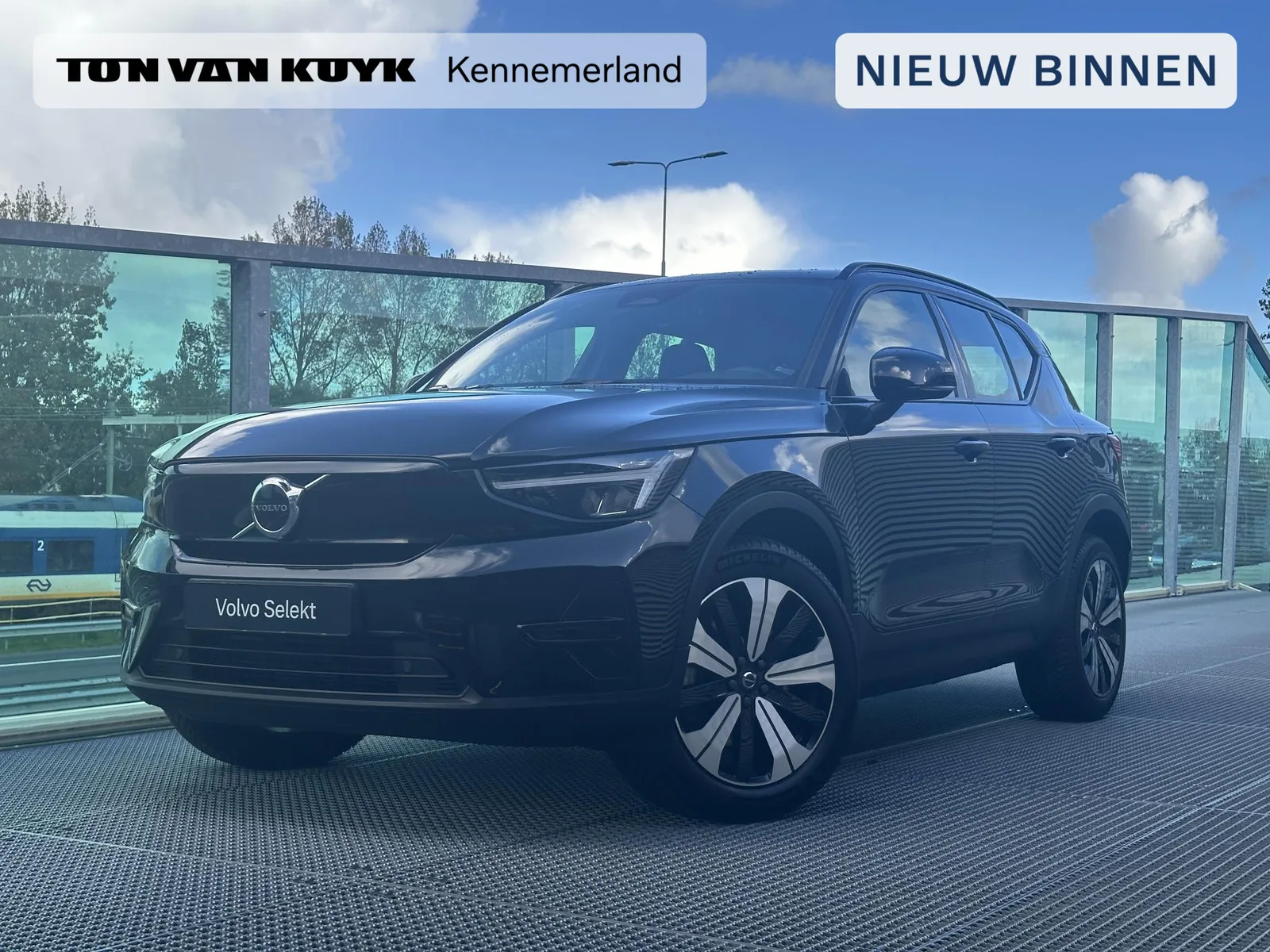 Volvo XC40 (2022) — foto 1