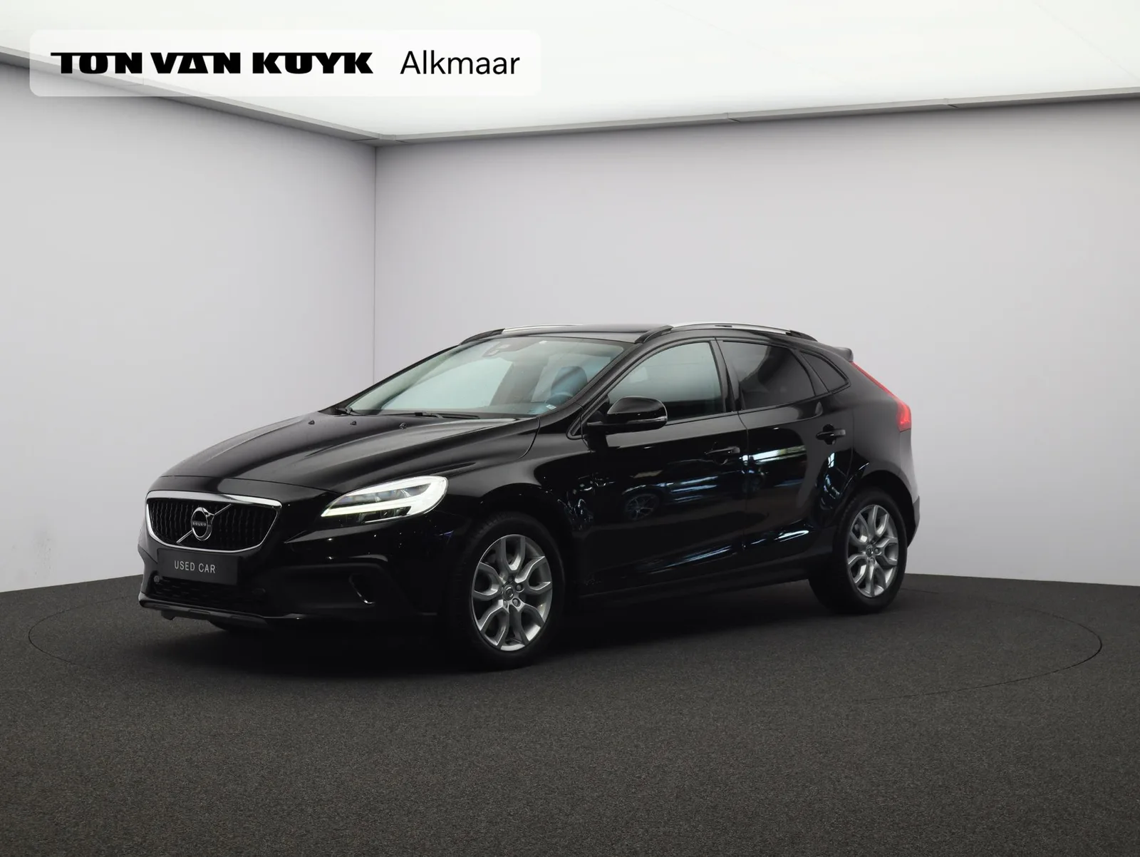 Volvo V40 Cross Country (2019) — foto 1