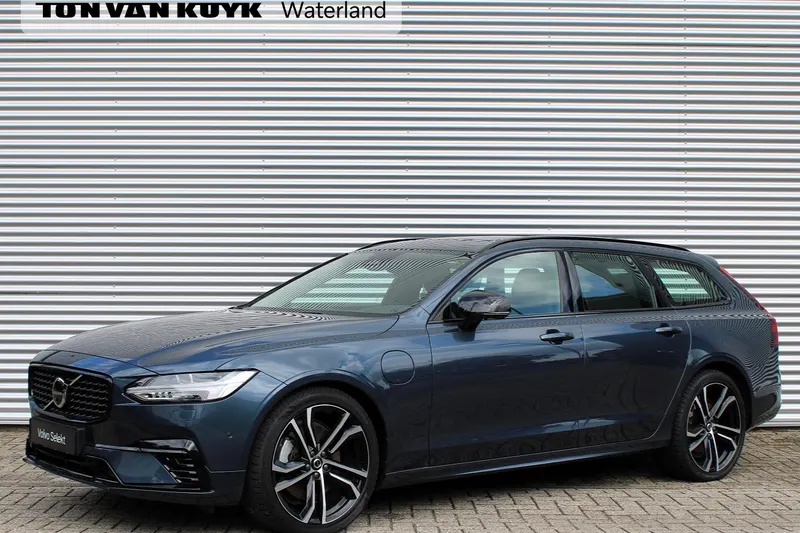 Volvo V90 (2025)