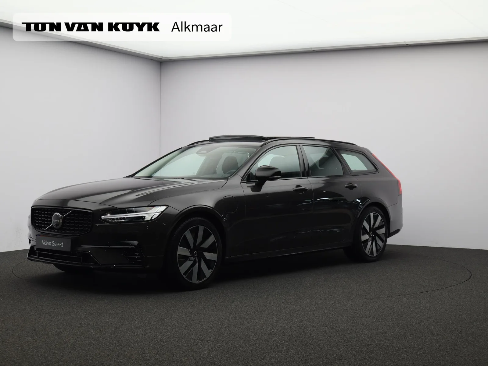 Volvo V90 (2025) — foto 1