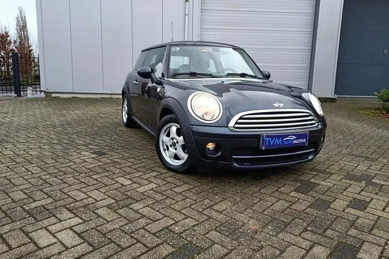 MINI Cooper (2009)