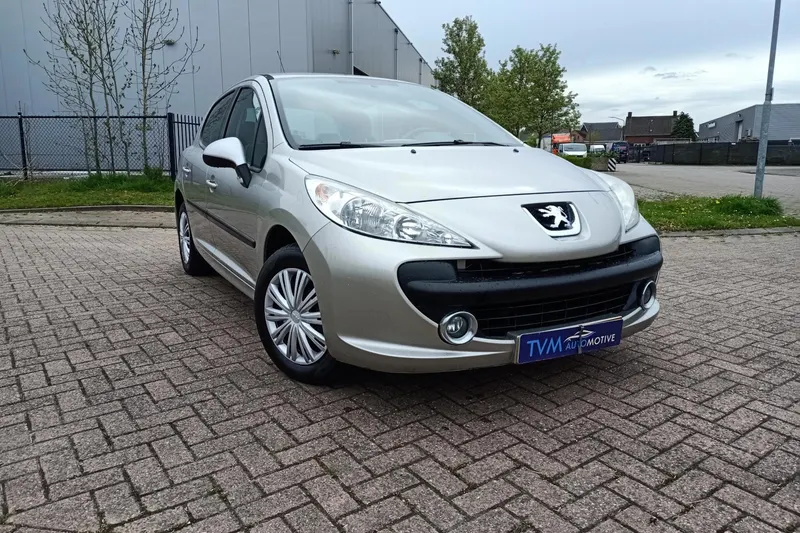 Peugeot 207 (2007)