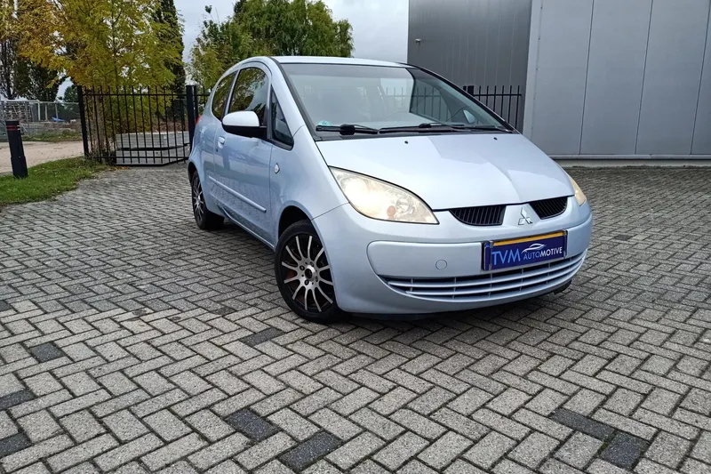 Mitsubishi Colt (2008)
