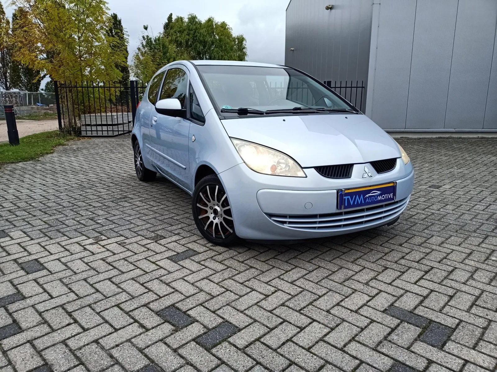Mitsubishi Colt (2008) — foto 1