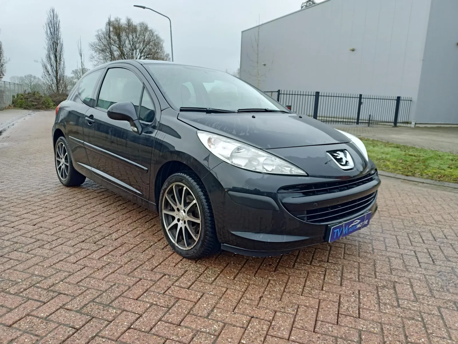 Peugeot 207 (2007) — foto 1
